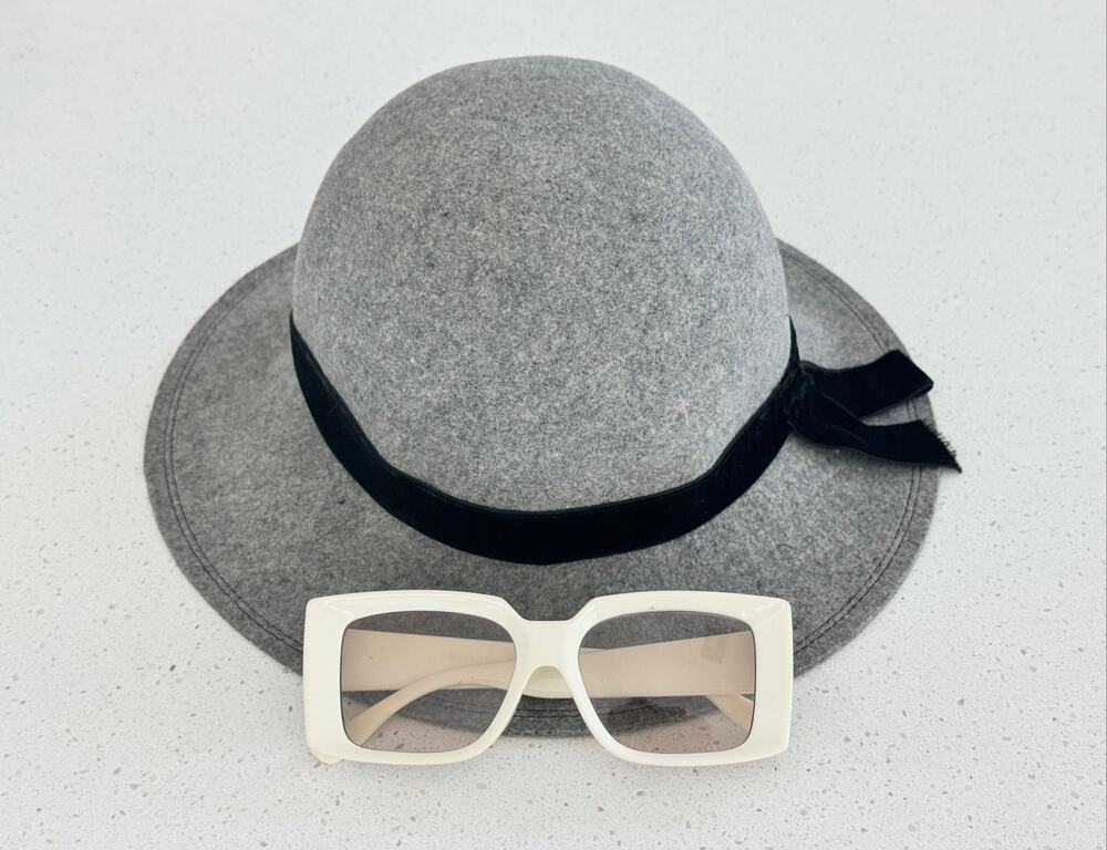 Vintage Betmar New York Grey Felt Hat Wide Brim Ribbon Trim | Sunglasses